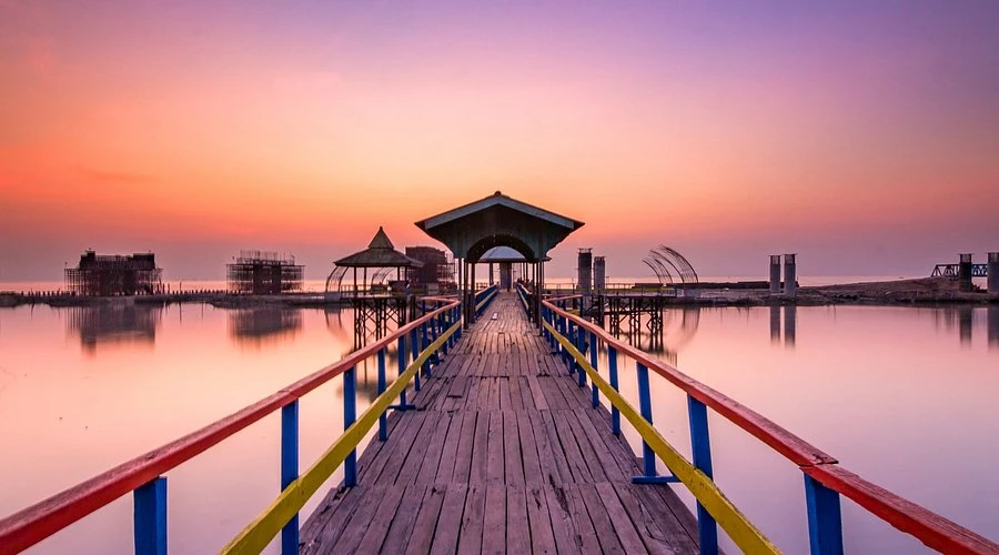 Pantai Kenjeran sebagai tempat wisata keluarga di Surabaya