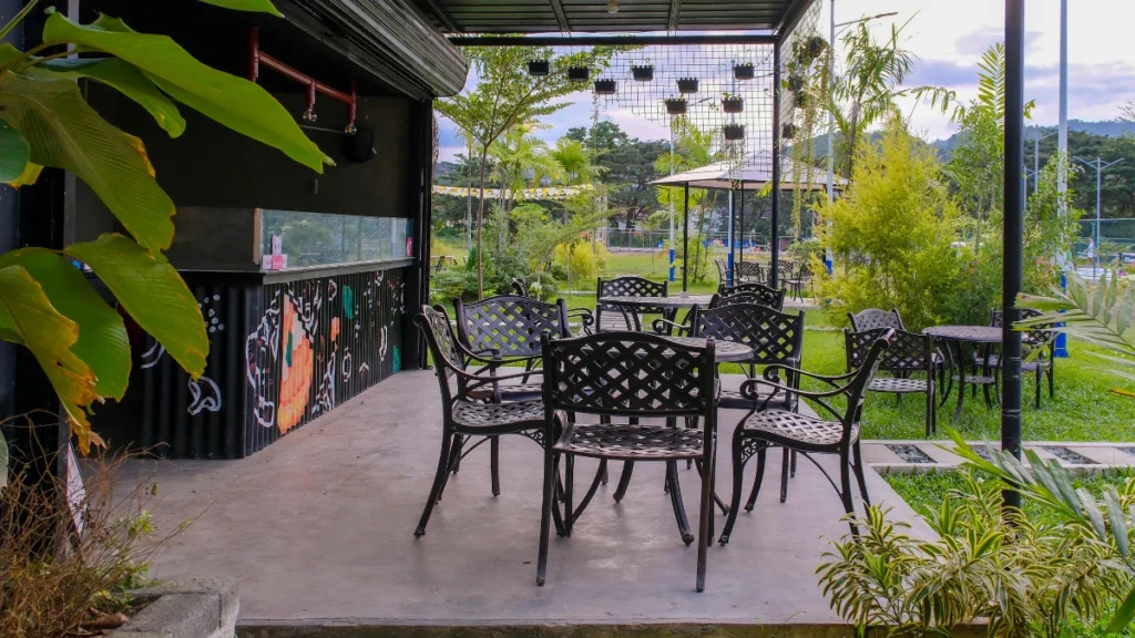 cafe outdoor di surabaya yang nyaman